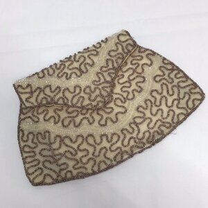 Art Deco era 1920s/early 1930s dance clutch purse beaded with satin lining snap